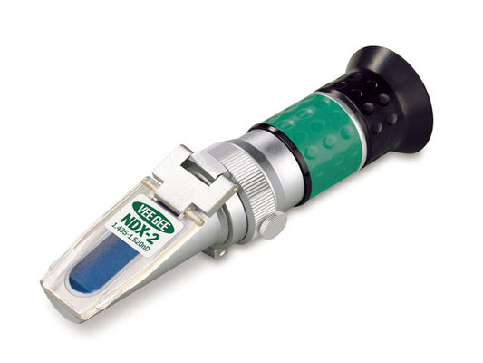 Handheld Refractometer, NDX-2, 1.425 to 1.520 nD (43055)